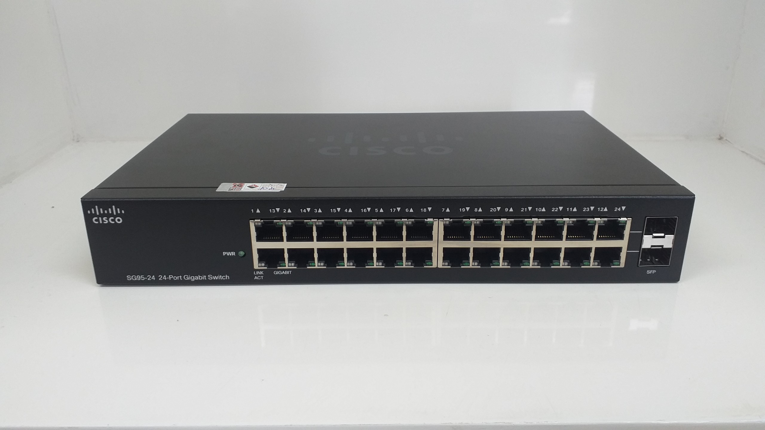 Switch Cisco 24 ports SG95 24 - NetworkPro.vn