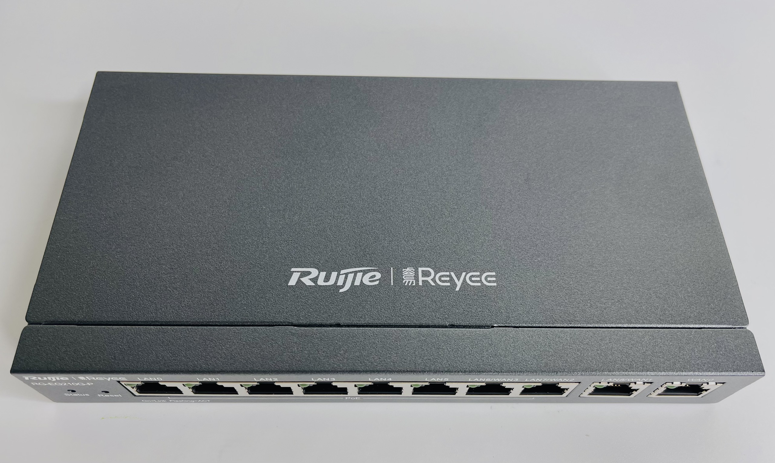 Router cân bằng tải Ruijie RG-EG210G-P - Cân bằng tải 2 WAN - Chịu tải 200 user - 8 cổng PoE+